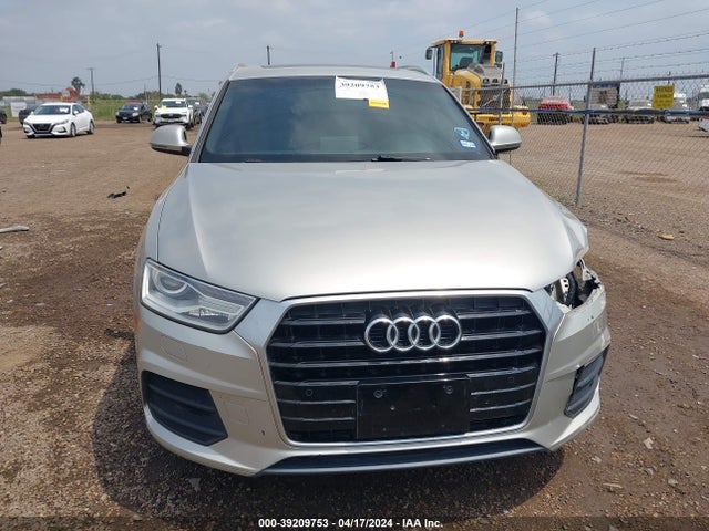 WA1HCCFS2HR000202 Audi Q3 2.0t Premium