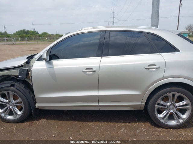 WA1HCCFS2HR000202 Audi Q3 2.0t Premium