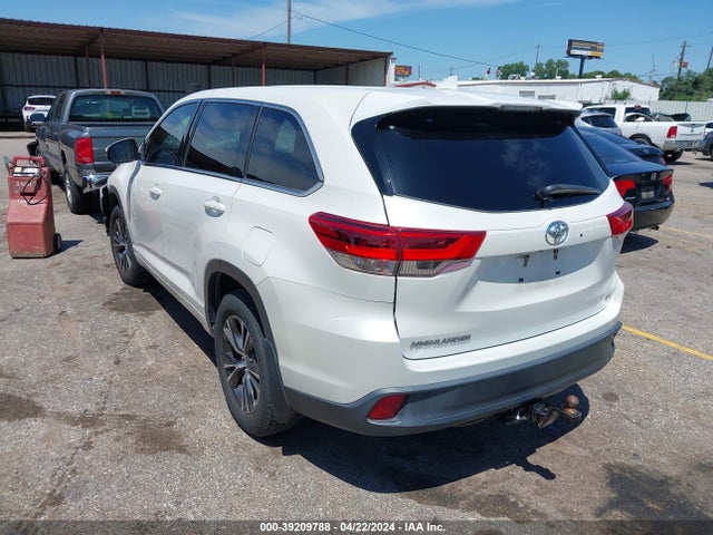 Toyota Highlander Le Plus 2017 5TDZZRFH0HS195492 Image 3