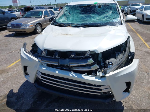 Toyota Highlander Le Plus 2017 5TDZZRFH0HS195492 Image 6