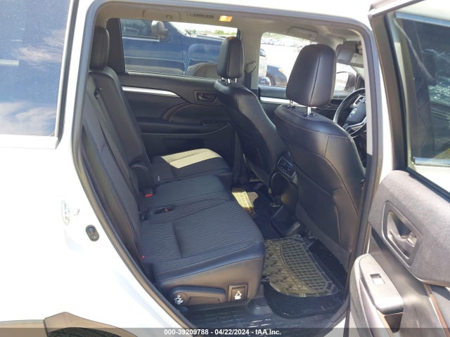Toyota Highlander Le Plus 2017 5TDZZRFH0HS195492 Image 8