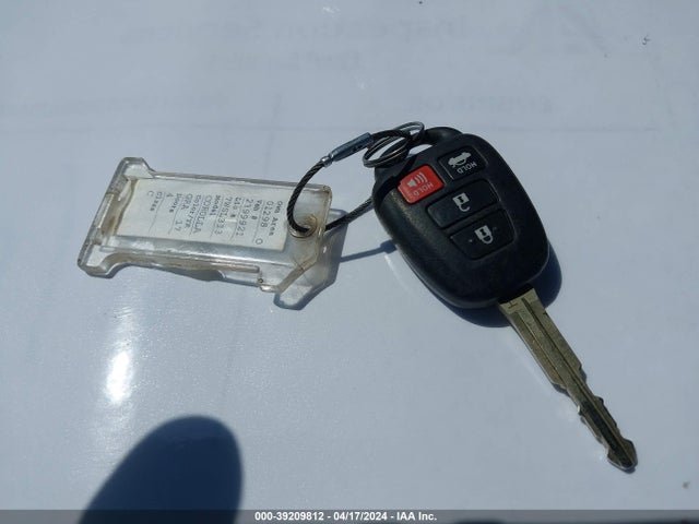 Toyota COROLLA SE 2017 5YFBURHEXHP658038 Image 11