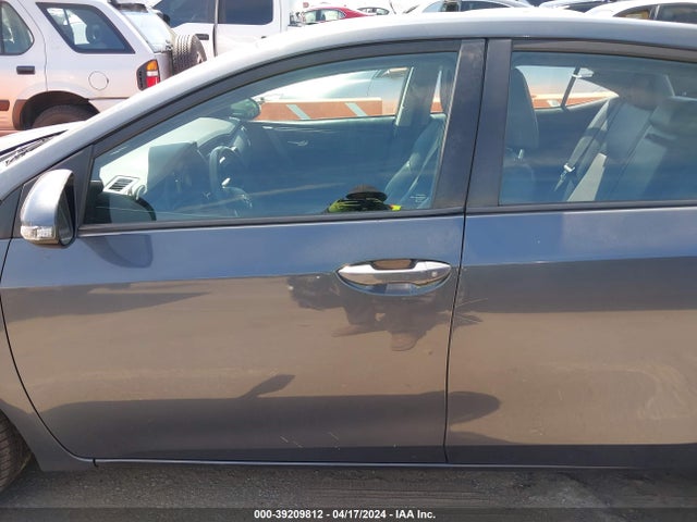 Toyota COROLLA SE 2017 5YFBURHEXHP658038 Image 15