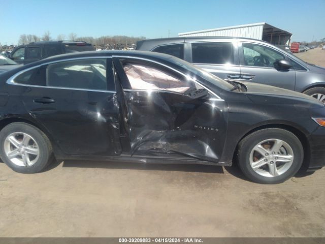 1G1ZB5ST1LF155611 Chevrolet Malibu Fwd Ls