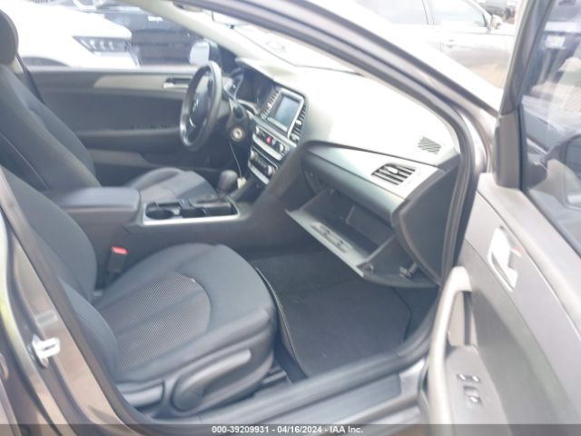 5NPE24AF2JH620802 Hyundai SONATA SE