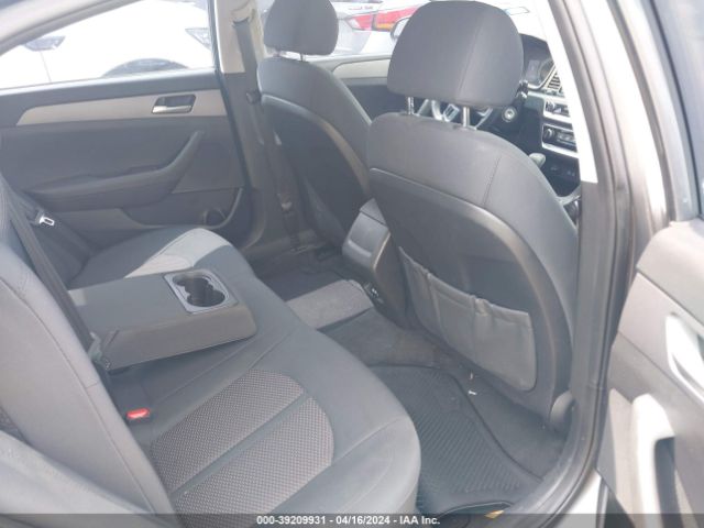 5NPE24AF2JH620802 Hyundai SONATA SE