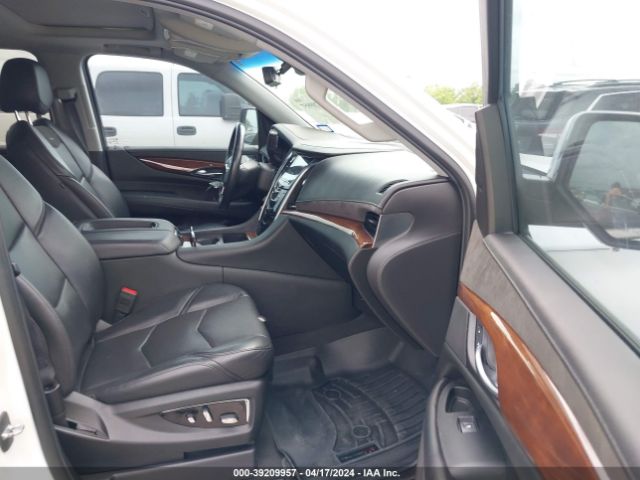 1GYS3BKJ9KR321142 Cadillac Escalade Luxury