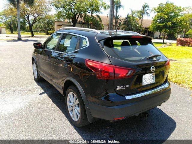JN1BJ1CR4HW119204 Nissan Rogue Sport Sv