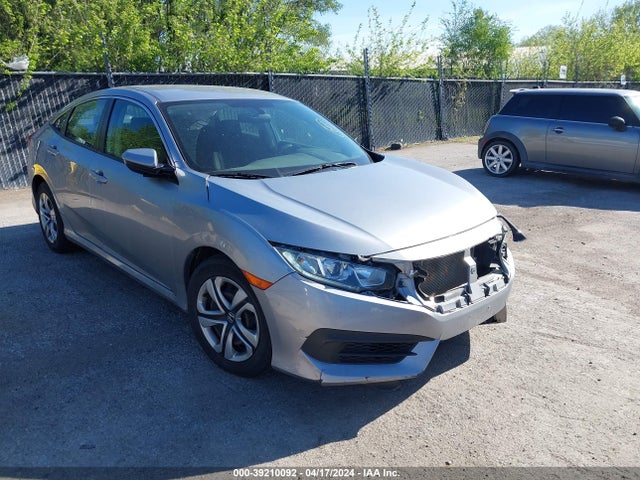 Honda Civic Lx 2018 19XFC2F51JE033890 Image 1