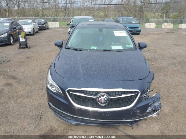 1G4ZP5SS2HU152473 Buick Lacrosse Essence