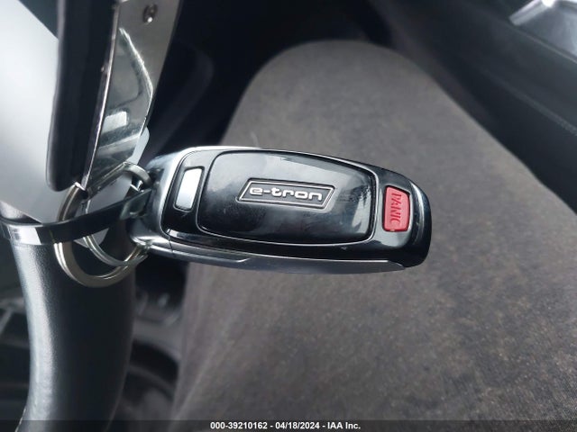WA1LAAGE6MB018797 Audi E-tron Premium Plus Quattro
