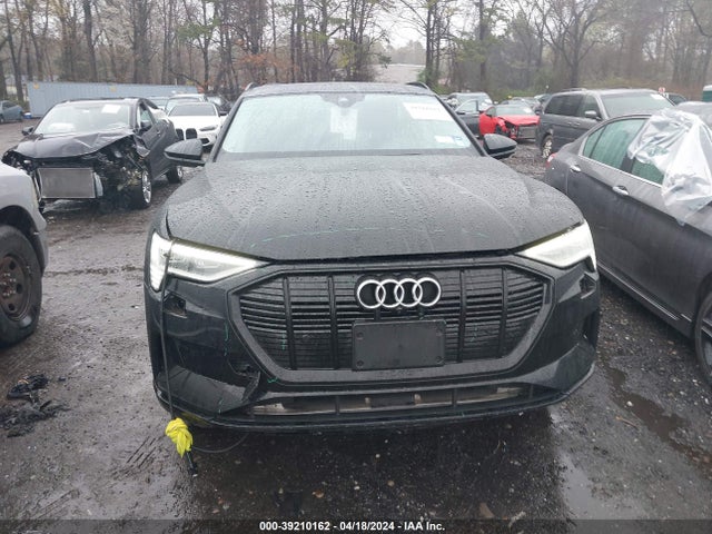 WA1LAAGE6MB018797 Audi E-tron Premium Plus Quattro