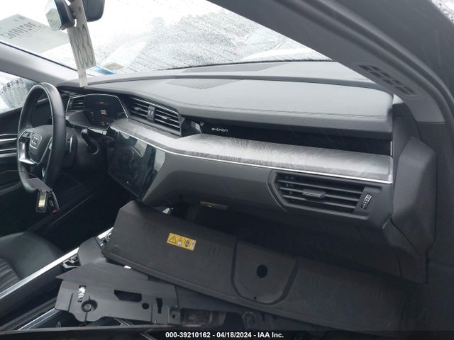 WA1LAAGE6MB018797 Audi E-tron Premium Plus Quattro