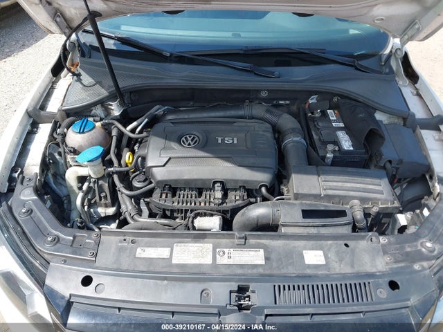 1VWBT7A33EC063243 Volkswagen Passat 1.8t Se