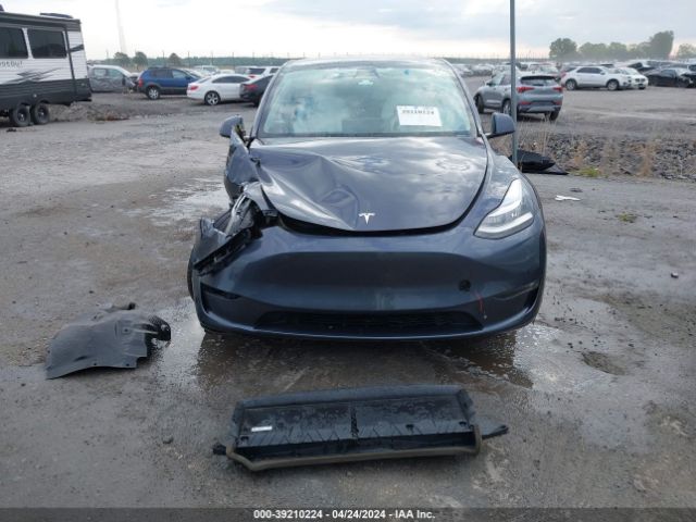 7SAYGDEE2NF389696 Tesla Model Y Long Range Dual Motor All-wheel Drive