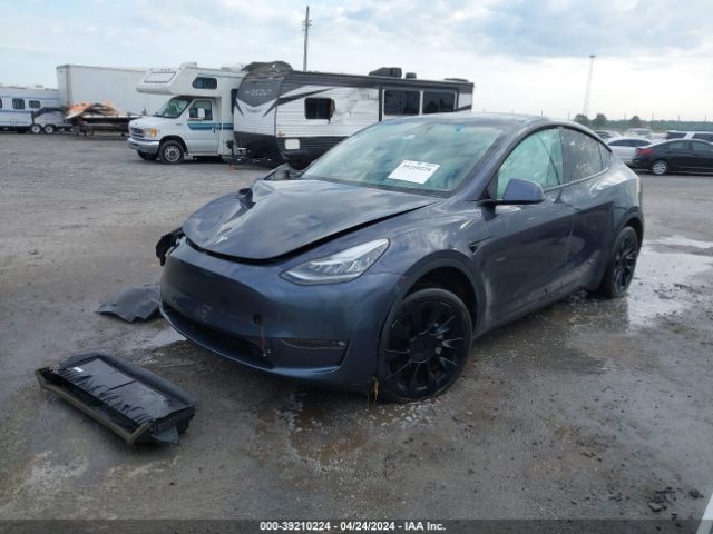 7SAYGDEE2NF389696 Tesla Model Y Long Range Dual Motor All-wheel Drive