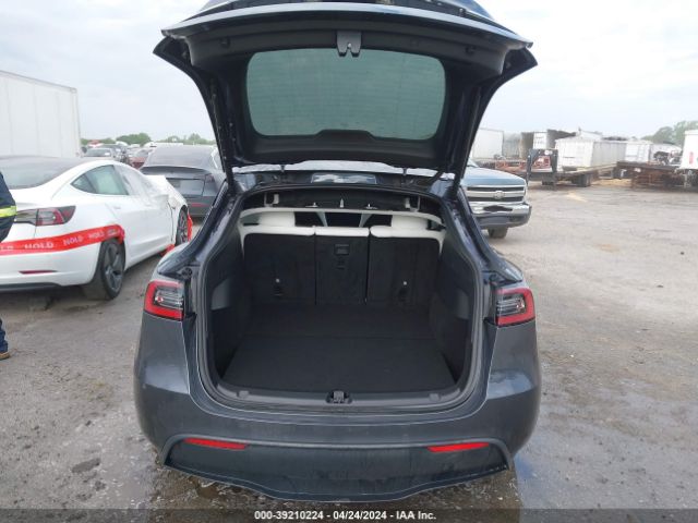 7SAYGDEE2NF389696 Tesla Model Y Long Range Dual Motor All-wheel Drive