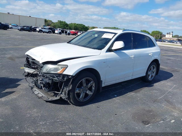 2011 AUDI Q5 WA1DKAFP2BA044305 Photo 1