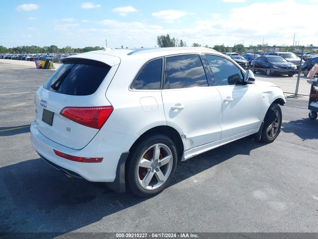 2011 AUDI Q5 WA1DKAFP2BA044305 Photo 3