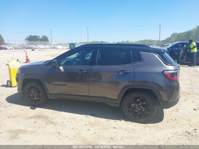 3C4NJCBB0NT198222 Jeep Compass Altitude Fwd