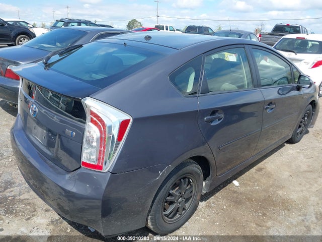 Toyota Prius Two 2015 JTDKN3DU9F0418087 Image 4