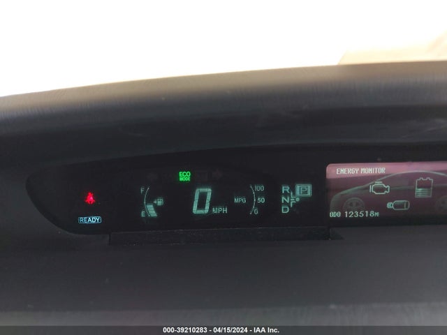 Toyota Prius Two 2015 JTDKN3DU9F0418087 Image 7