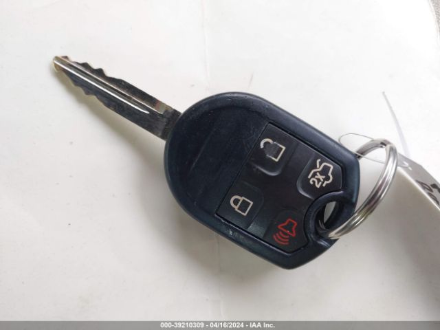 1FAHP2D83JG106466 Ford TAURUS SE