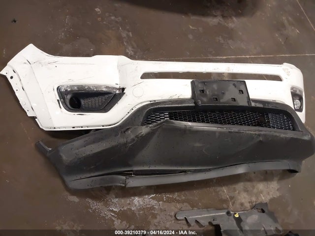 3C4NJCBB3JT300607 Jeep Compass Latitude Fwd