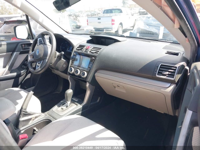JF2SJAGC2JH435697 Subaru Forester 2.5i Premium