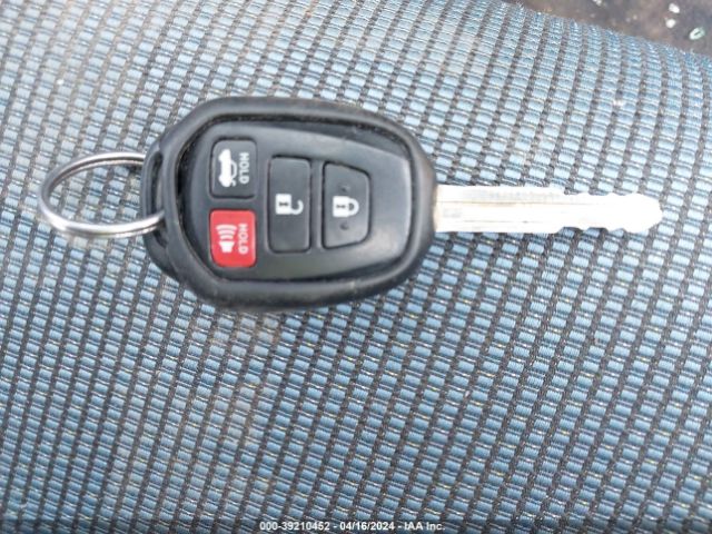 2T1BURHE6FC338941 Toyota Corolla S Plus