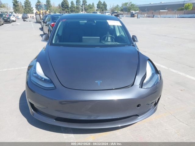 5YJ3E1EB7KF386189 Tesla Model 3 Long Range/performance