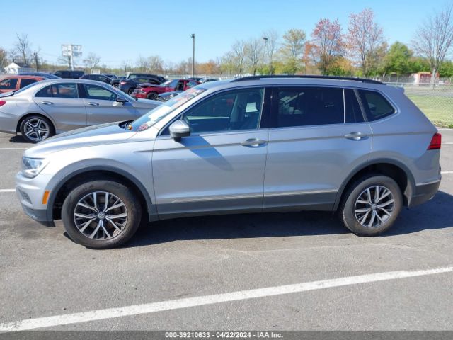 3VV2B7AX0LM032070 Volkswagen Tiguan 2.0t Se/2.0t Se R-line Black/2.0t Sel