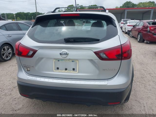JN1BJ1CR8JW206755 Nissan Rogue Sport Sv