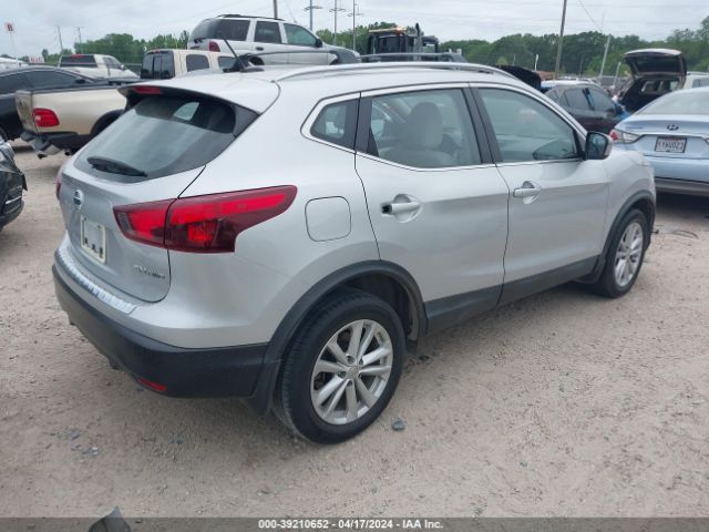 JN1BJ1CR8JW206755 Nissan Rogue Sport Sv