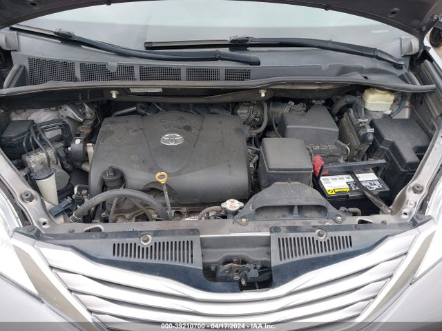 Toyota Sienna Xle 8 Passenger 2017 5TDYZ3DC7HS868441 Image 10