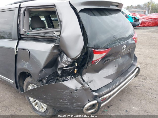 Toyota Sienna Xle 8 Passenger 2017 5TDYZ3DC7HS868441 Image 6