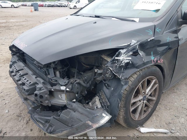 Ford FOCUS SE 2017 1FADP3K24HL217922 Image 6