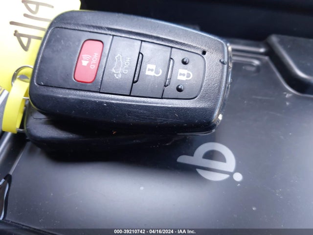 Toyota Highlander Xle 2022 5TDHZRBH3NS225002 Image 11
