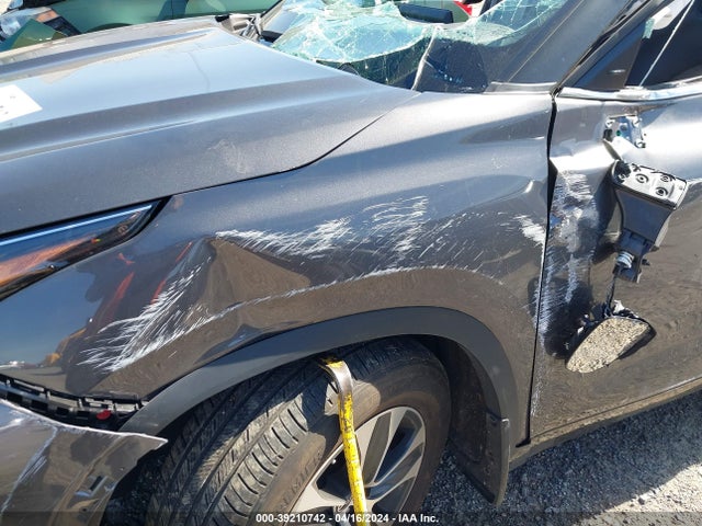 Toyota Highlander Xle 2022 5TDHZRBH3NS225002 Image 13