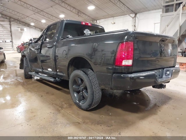 RAM 1500 Express Quad Cab 4x4 6'4 Box 2018 1C6RR7FT5JS301514 Image 3