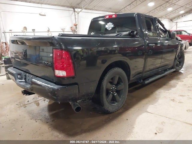 RAM 1500 Express Quad Cab 4x4 6'4 Box 2018 1C6RR7FT5JS301514 Image 4