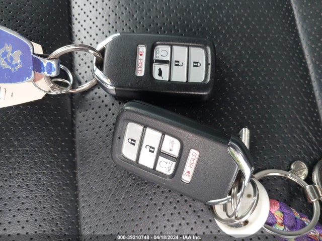 Honda Accord Touring 2016 1HGCR3F92GA015714 Image 11