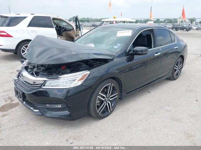 Honda Accord Touring 2016 1HGCR3F92GA015714 Image 2