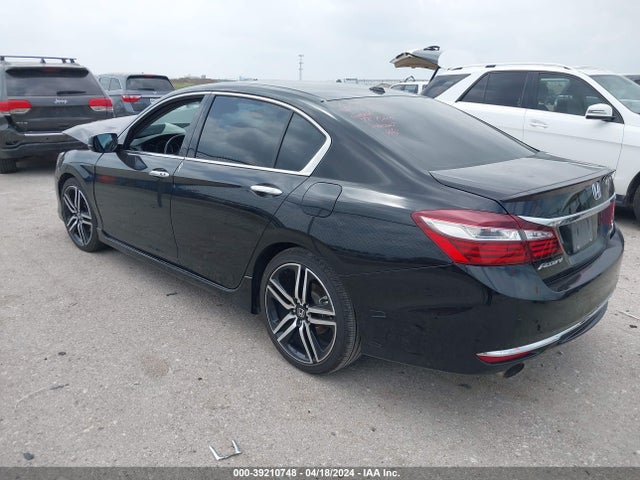 Honda Accord Touring 2016 1HGCR3F92GA015714 Image 3