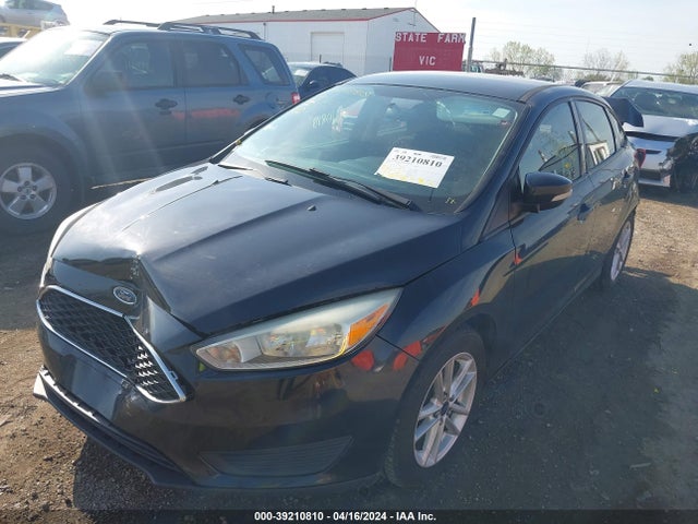 Ford FOCUS SE 2015 1FADP3F21FL203645 Image 2