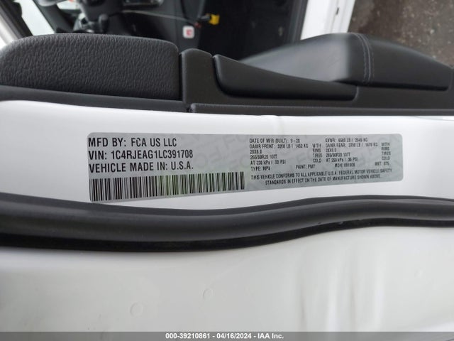 1C4RJEAG1LC391708 Jeep Grand Cherokee Altitude 4x2