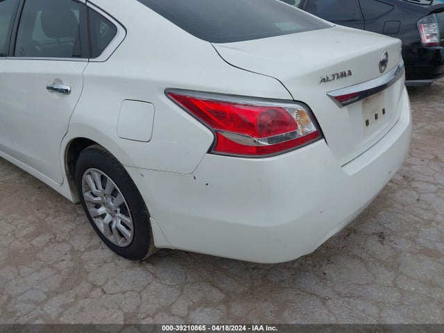 Nissan Altima 2.5 S 2015 1N4AL3AP5FN392564 Image 13