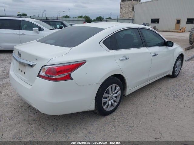 Nissan Altima 2.5 S 2015 1N4AL3AP5FN392564 Image 4