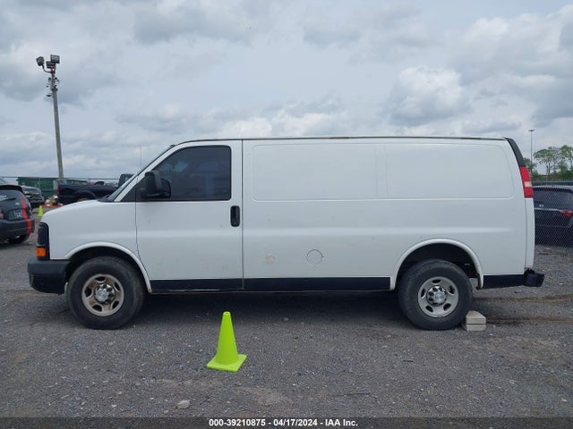 Chevrolet Express 2500 Work Van 2014 1GCWGFCA2E1209951 Image 14