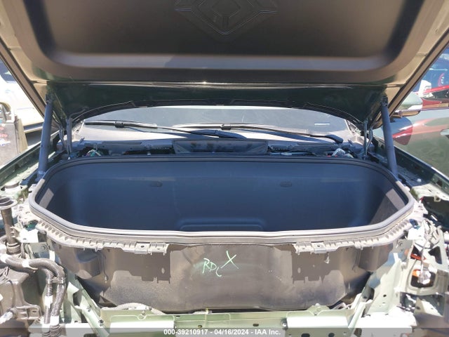 Rivian R1t Adventure 2022 7FCTGAAA5NN008542 Image 10